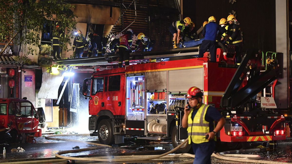Výbuch plynu v restauraci na severozápadě Číny zabil 31 lidí